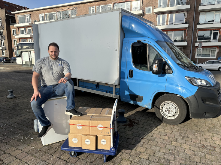 Live in Varna handyman truck and team